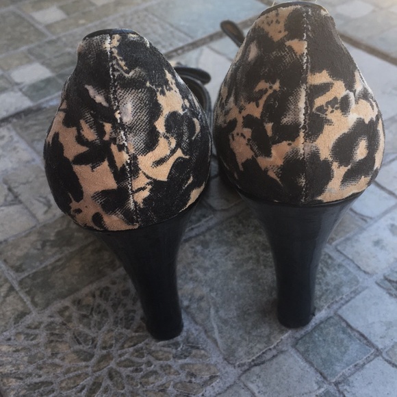 Kenneth Cole Unlisted Heels - Picture 6 of 6